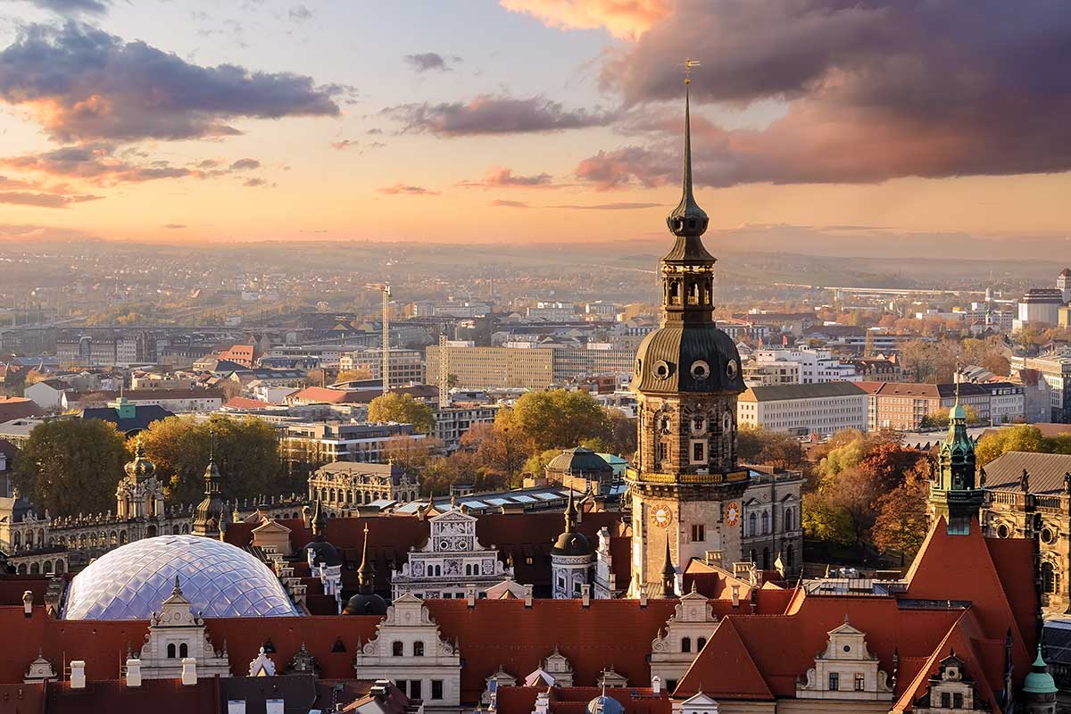 Bild zeigt Stadtpanorama von Dresden